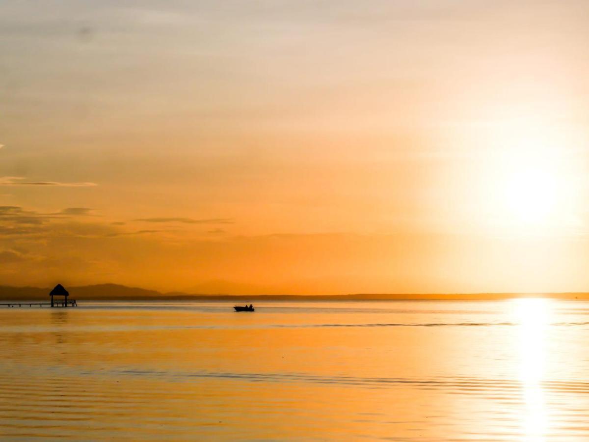 Barrbra Bnb Over The Sea Bocas del Toro Exteriör bild