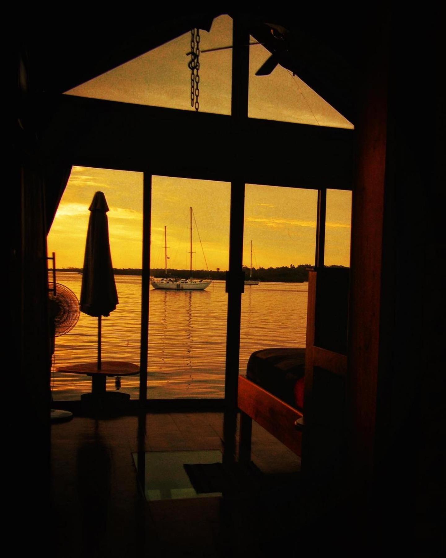 Barrbra Bnb Over The Sea Bocas del Toro Exteriör bild
